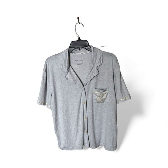 Rae Dunn Good Vibes Gray Short Sleeve Shirt and Shorts Pajama Set Size Large - Picture 2 of 13